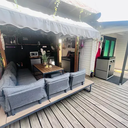 Chalet Cosy Atypique Avec Petite Piscine